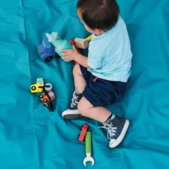 Klean Kanteen Kids Sippy Cup 335ml - Beach Bum 25 Klean Kanteen Kids Sippy Cup 335ml - Beach Bum -Klean Kanten Shop 2019 K12CSIPPY BB BoyWithToys sippy bottle lifestyle 1a575f62 b6e2 43fb 8825 b782479df284