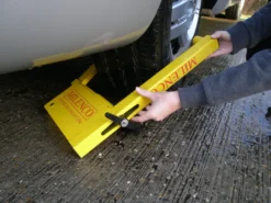 Milenco Compact Wheelclamp 7 Milenco Compact Wheelclamp -Klean Kanten Shop PC190004